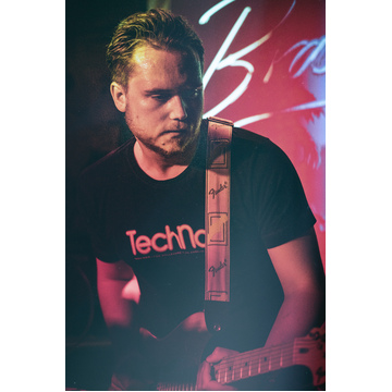 Artist Image - Brandon